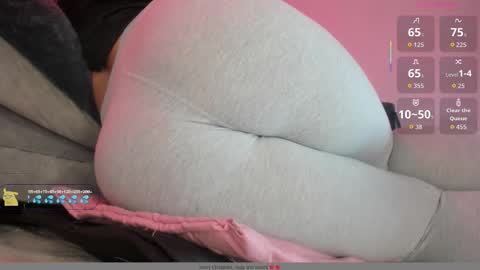 suzanana online show from 12/22/25, 06:38