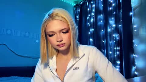 Snapshot of suzannabarmes chatting on 03/15/26, 10:27 Stacy online show from 03/15/26, 10:27