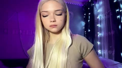 Snapshot of suzannabarmes chatting on 04/08/26, 10:43 Stacy online show from 04/08/26, 10:43