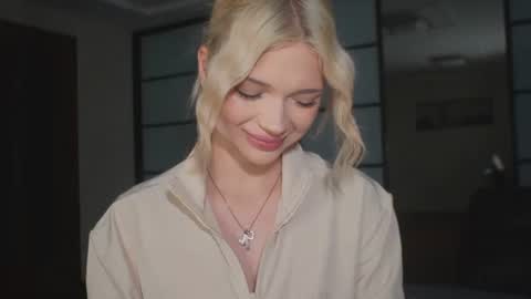 Snapshot of suzannabarmes chatting on 07/09/26, 09:30 Stacy online show from 07/09/26, 09:30