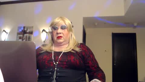 My name is Sissy or more fully Suzanna Aprilia Maria Mariquita Catarina Chinita Banci. Soy una puta - que chimba ladybug online show from 12/13/24, 06:16