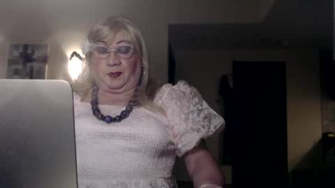 My name is Sissy or more fully Suzanna Aprilia Maria Mariquita Catarina Chinita Banci. Soy una puta - que chimba ladybug online show from 02/14/25, 08:15