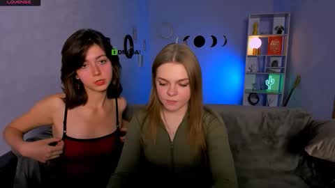 Snapshot of suzi_love chatting on 10/16/25, 07:37 suzi_love online show from 10/16/25, 07:37