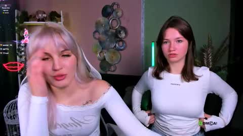 Snapshot of suzi_love chatting on 10/18/25, 07:25 suzi_love online show from 10/18/25, 07:25