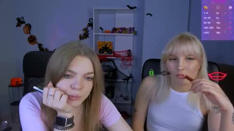 Snapshot of suzi_love chatting on 10/21/25, 07:47 suzi_love online show from 10/21/25, 07:47