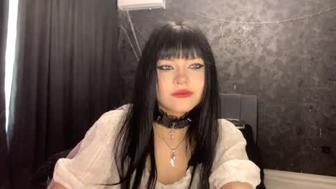 EmilySuonn online show from 04/20/26, 05:21