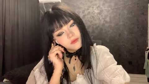 EmilySuonn online show from 04/21/26, 05:14