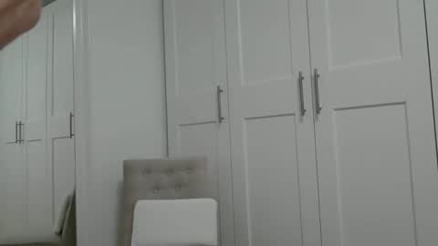 Snapshot of suzisshowboyxl chatting on 03/27/26, 10:31 Mmaxime1 online show from 03/27/26, 10:31