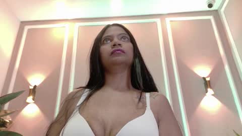 Suzy online show from 03/15/26, 08:04