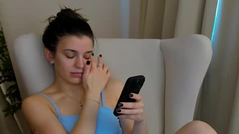 Suzy  next stream  Thursday Friday Saturday online show from 02/22/25, 05:23