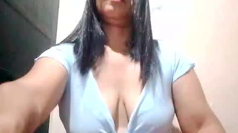suzzie_hot online show from 09/19/25, 07:58