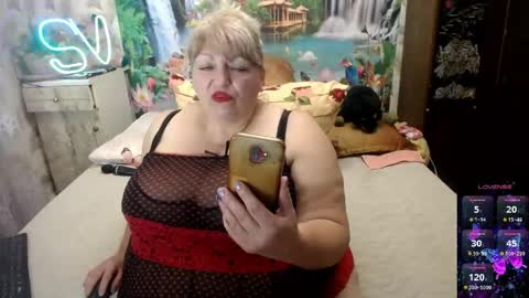 Snapshot of svetifox chatting on 05/18/26, 03:35 Sveti online show from 05/18/26, 03:35