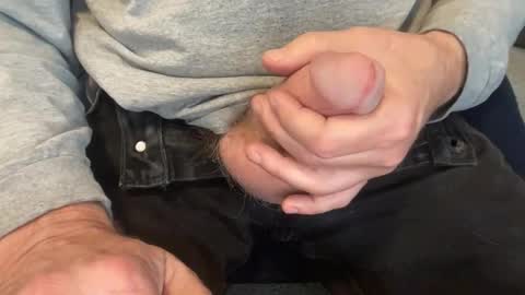 Snapshot of svscruz831 chatting on 10/22/25, 04:51 VersDad55 online show from 10/22/25, 04:51