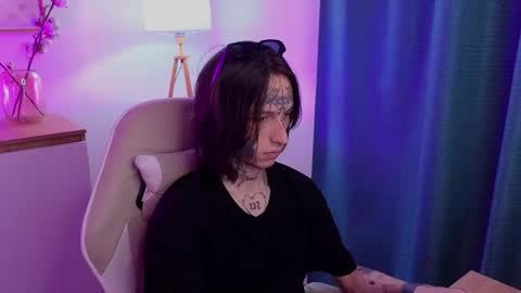 Snapshot of swagamee chatting on 04/16/26, 03:35 Eric online show from 04/16/26, 03:35