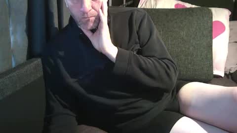 Snapshot of swartarn chatting on 04/19/26, 02:27 ArnSwart online show from 04/19/26, 02:27