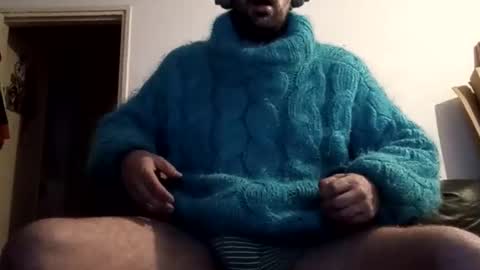 sweaterboy666 online show from 10/22/25, 06:13