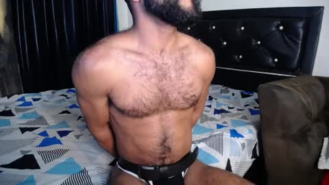 Snapshot of sweatyhairypig1 chatting on 01/08/25, 01:42 joel bliss online show from 01/08/25, 01:42