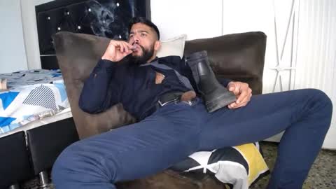 Snapshot of sweatyhairypig1 chatting on 01/29/25, 11:56 joel bliss online show from 01/29/25, 11:56