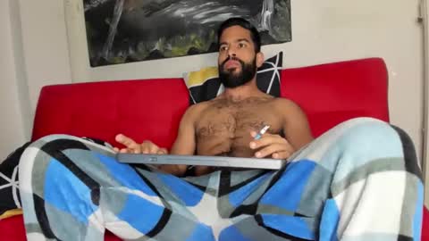 Snapshot of sweatyhairypig1 chatting on 11/02/25, 05:54 joel bliss online show from 11/02/25, 05:54