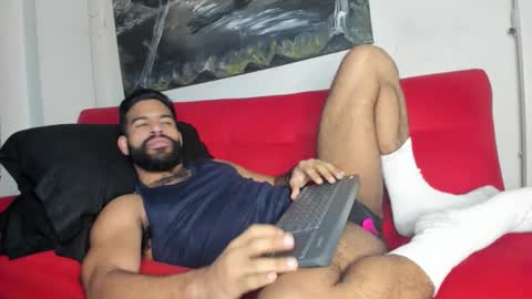 Snapshot of sweatyhairypig1 chatting on 11/25/25, 05:51 joel bliss online show from 11/25/25, 05:51