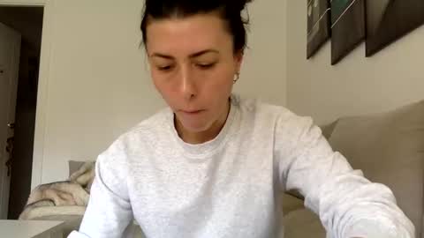 Snapshot of swee788485 chatting on 11/11/25, 10:59 ALBA online show from 11/11/25, 10:59