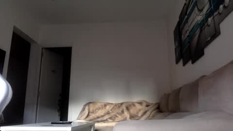 Snapshot of swee788485 chatting on 12/04/25, 09:18 ALBA online show from 12/04/25, 09:18