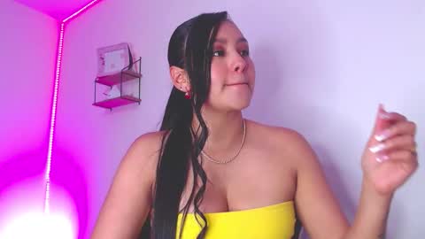 Snapshot of sweeet_amy chatting on 12/22/25, 08:17 Amy IG sweeet amy0 online show from 12/22/25, 08:17