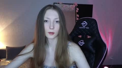 Snapshot of sweeet_lilit chatting on 02/10/25, 05:25 SwitLilit online show from 02/10/25, 05:25