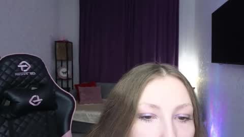 Snapshot of sweeet_lilit chatting on 10/25/25, 09:31 SwitLilit online show from 10/25/25, 09:31