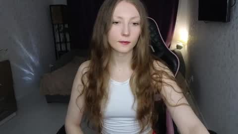 Snapshot of sweeet_lilit chatting on 05/18/26, 10:04 SwitLilit online show from 05/18/26, 10:04