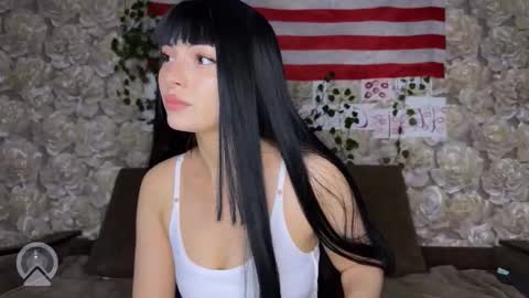 sweeet_strawwberies online show from 10/18/25, 06:30