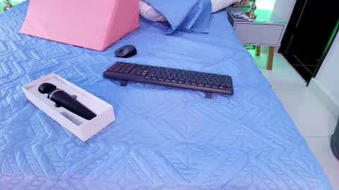 Debora  online show from 11/13/25, 11:53