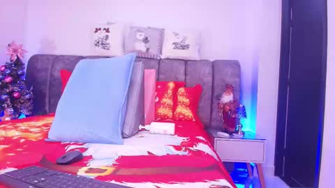 Debora  online show from 12/19/25, 12:01