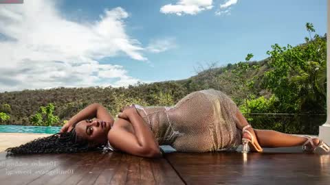 Snapshot of sweer_oshun chatting on 12/29/24, 02:52 Evangeline online show from 12/29/24, 02:52