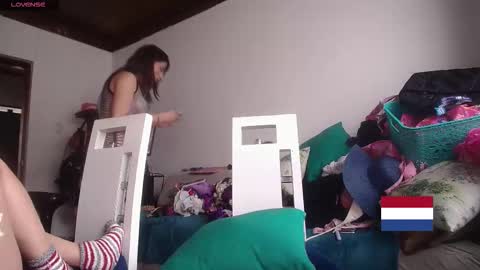 Snapshot of sweet01_ chatting on 03/26/26, 05:51 sweet01_ online show from 03/26/26, 05:51