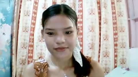 Snapshot of sweet01pinay chatting on 05/08/26, 07:46 sweet01pinay online show from 05/08/26, 07:46