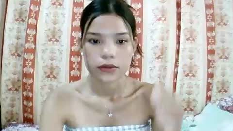 Snapshot of sweet01pinay chatting on 05/11/26, 08:31 sweet01pinay online show from 05/11/26, 08:31