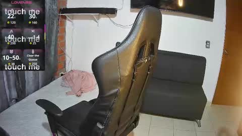 Snapshot of sweet10salome chatting on 10/31/25, 12:28 sweet10salome online show from 10/31/25, 12:28