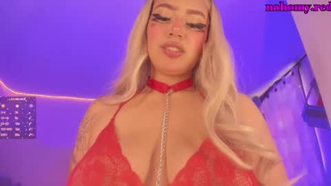 Nahomy online show from 05/08/26, 03:06