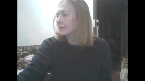 Snapshot of sweet4blonde67 chatting on 04/21/26, 01:42 sweet4blonde67 online show from 04/21/26, 01:42