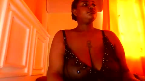 sweet52537 online show from 12/15/25, 10:41