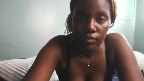 sweet69berry online show from 11/29/25, 12:52