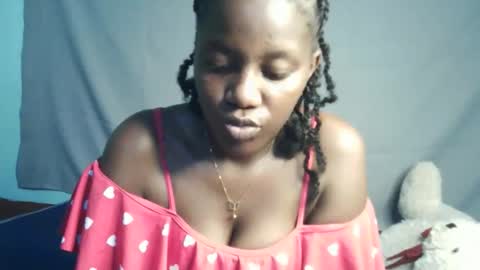 sweet69berry online show from 12/17/25, 07:36