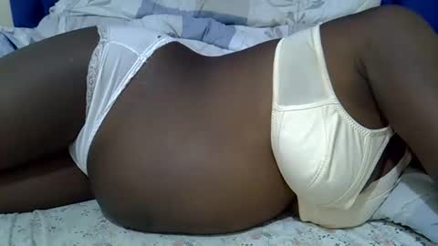 Snapshot of sweet_0012 chatting on 03/28/26, 03:50 Cecee online show from 03/28/26, 03:50