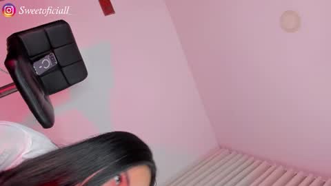 Snapshot of sweet__giirl chatting on 07/28/26, 08:43 Cell Me Andrea online show from 07/28/26, 08:43