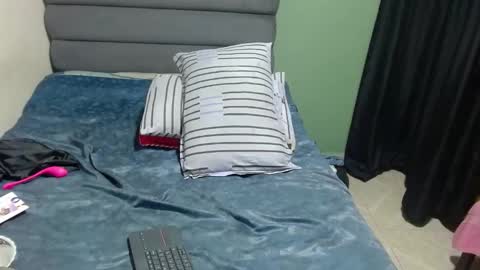 Snapshot of sweet__nikol chatting on 02/07/25, 10:20 Nikol online show from 02/07/25, 10:20