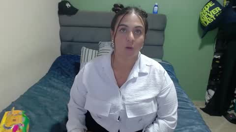 Snapshot of sweet__nikol chatting on 02/12/25, 10:48 Nikol online show from 02/12/25, 10:48