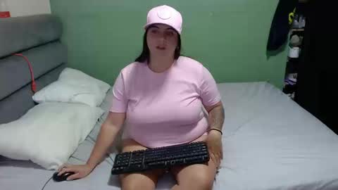 Snapshot of sweet__nikol chatting on 09/22/25, 02:41 Nikol online show from 09/22/25, 02:41