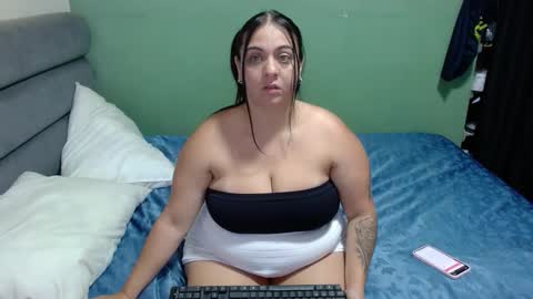 Snapshot of sweet__nikol chatting on 09/27/25, 02:44 Nikol online show from 09/27/25, 02:44