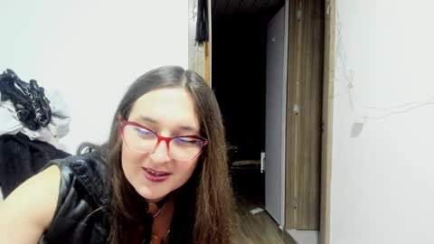 sweet__suck69bitch online show from 12/18/24, 05:59